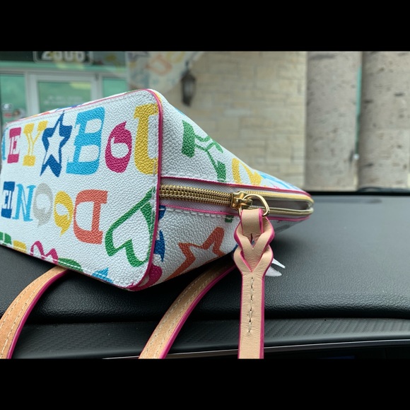 Dooney & Bourke - Picture 5 of 8